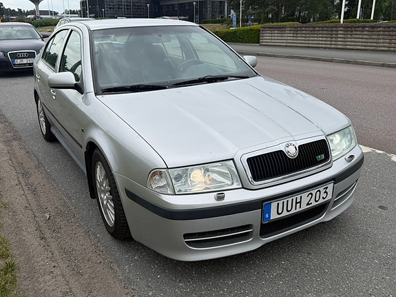 Skoda Octavia RS 2 of 5