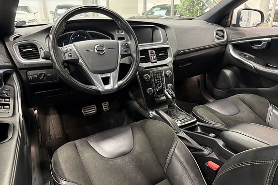 Volvo V40 9 of 25