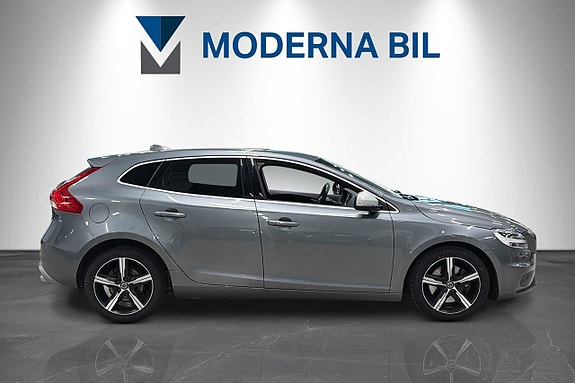 Volvo V40 7 of 25