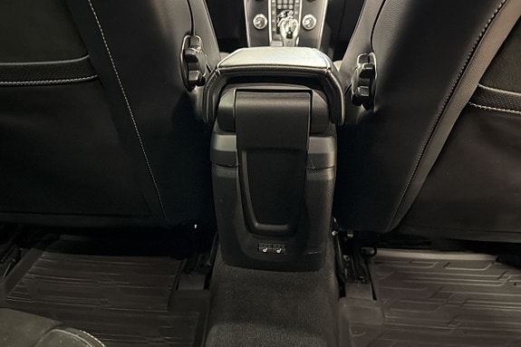 Volvo V40 23 of 25