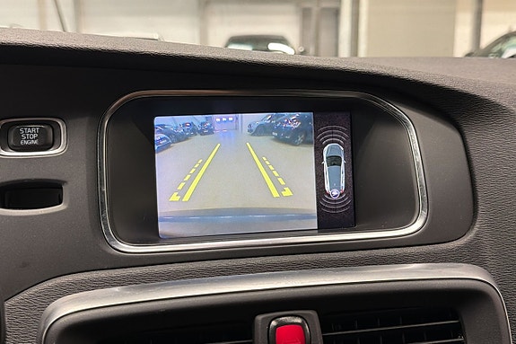 Volvo V40 13 of 25