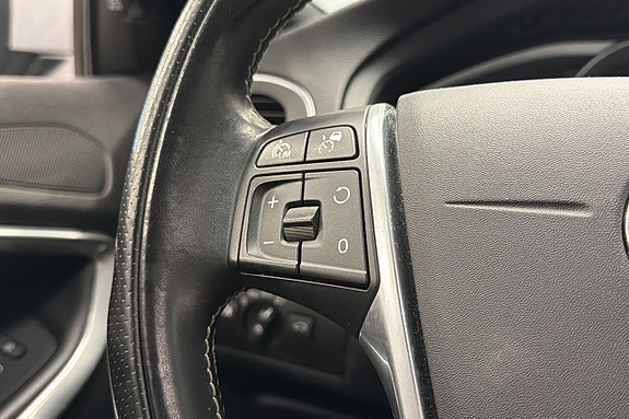 Volvo V40 11 of 25