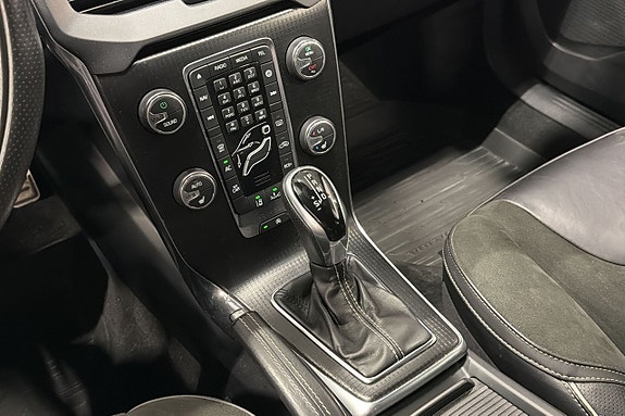 Volvo V40 19 of 25