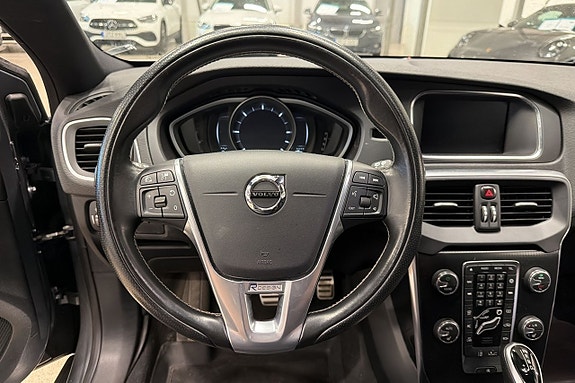 Volvo V40 10 of 25