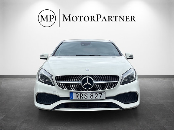 Mercedes-Benz A200 d 2 of 5