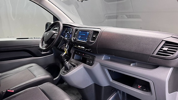 Peugeot Expert 8 of 18