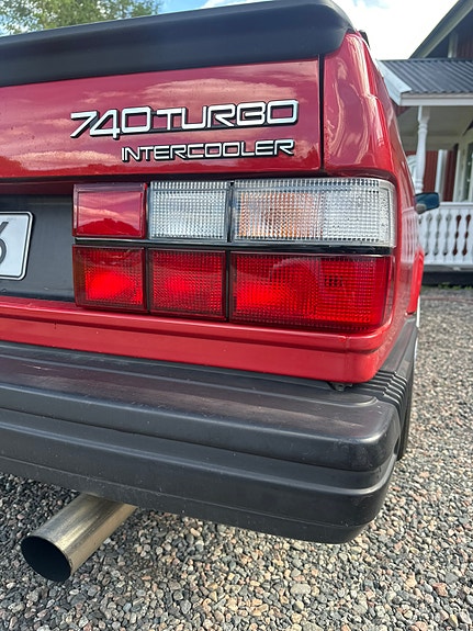 Volvo 740 3 of 5