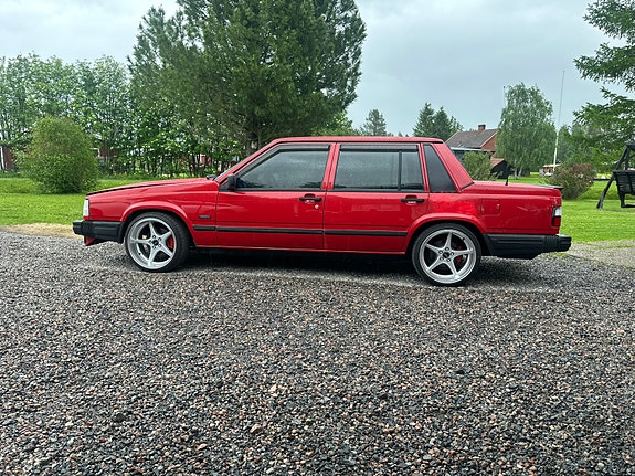 Volvo 740 4 of 5