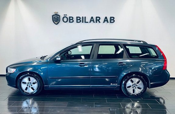 Volvo V50 4 of 5