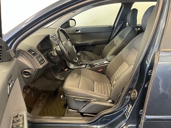 Volvo V50 7 of 10