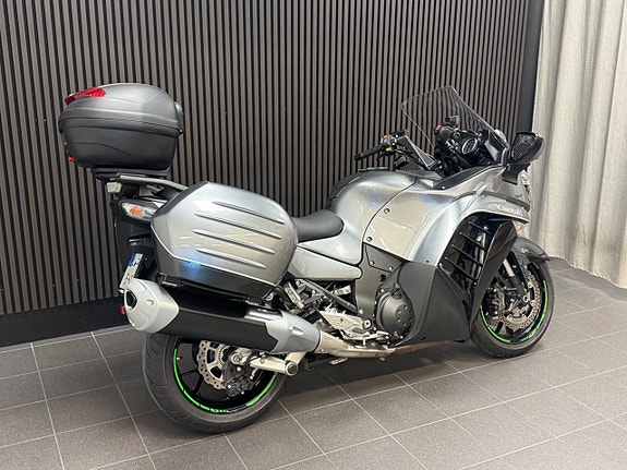 Kawasaki GTR1400 3 of 5
