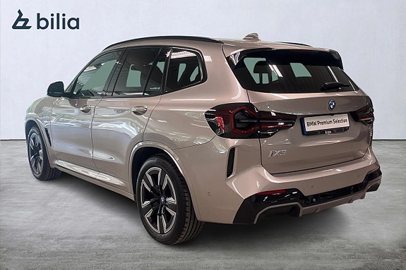 BMW iX3 2 of 5