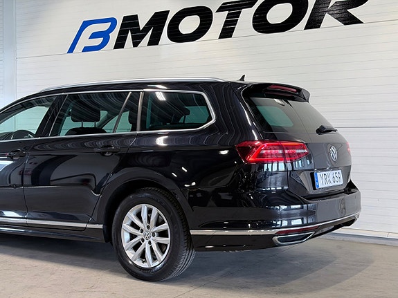 Volkswagen Passat 5 of 23