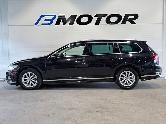 Volkswagen Passat 4 of 23
