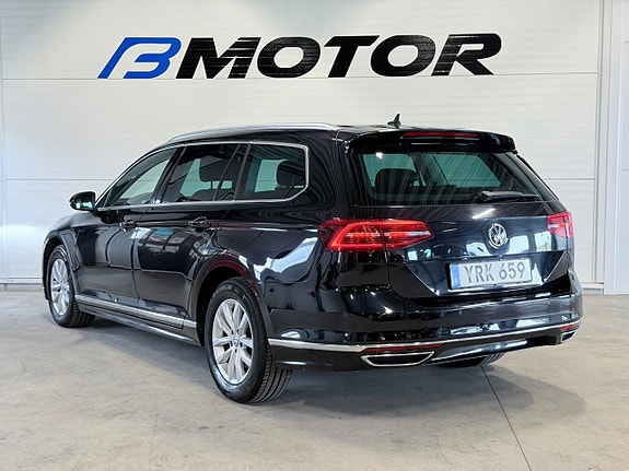 Volkswagen Passat 9 of 23