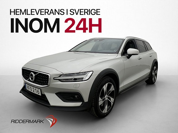 Volvo V60 Cross Country 3 of 5