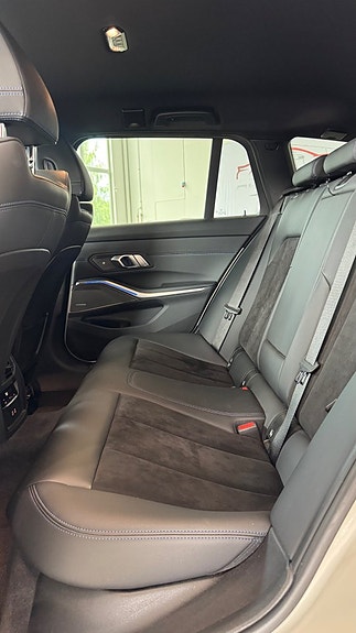 BMW 320d 7 of 16