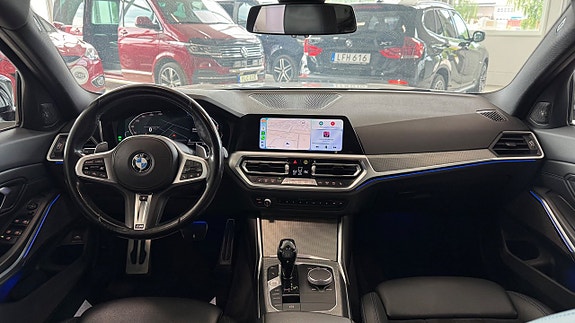 BMW 320d 9 of 16