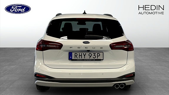 Ford Focus 7 of 12