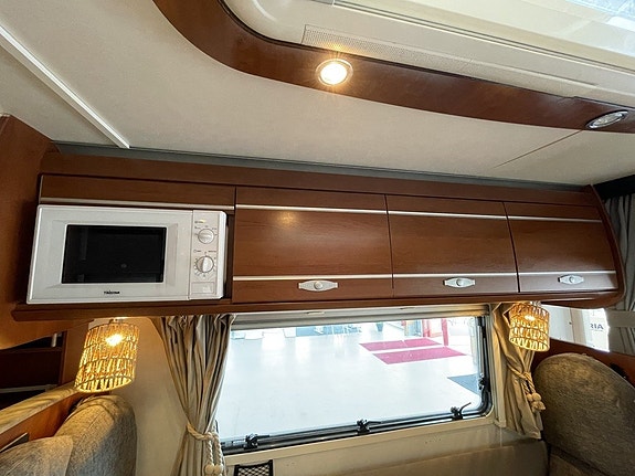 Dethleffs Esprit 7870 /Solcell x2/ALDE/3.0L 160hk kedja/5000kg/Ugn 7 of 14