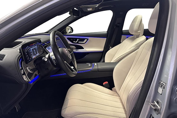 Mercedes-Benz E300 de 8 of 26