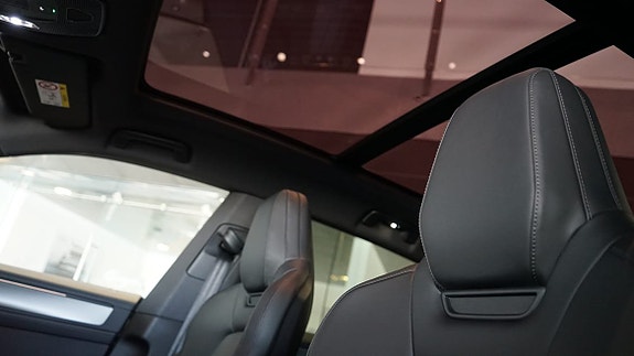 Porsche Cayenne 9 of 9