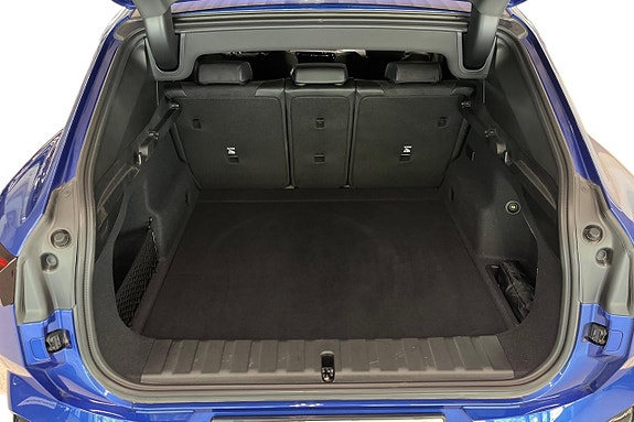 BMW iX2 10 of 18