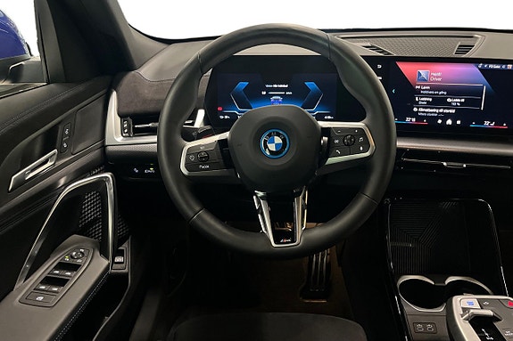 BMW iX2 9 of 18