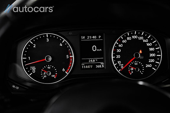 Volkswagen Amarok 25 of 30