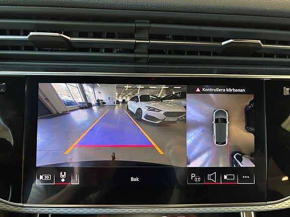 Audi Q8 9 of 13