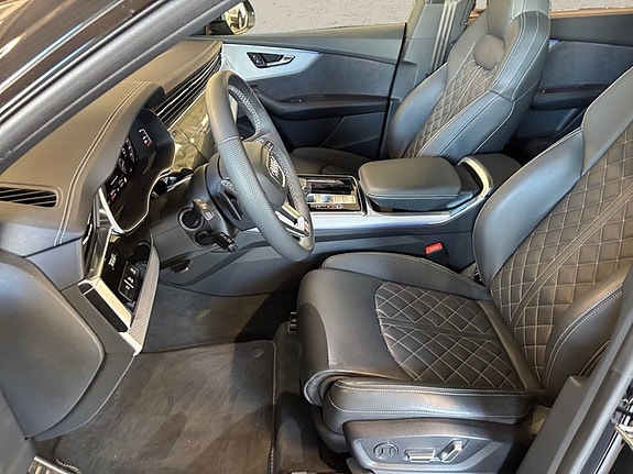 Audi Q8 4 of 13