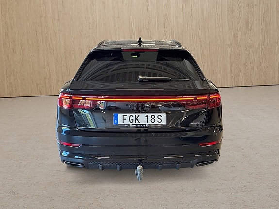 Audi Q8 13 of 13