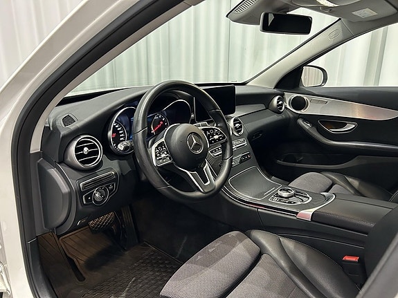 Mercedes-Benz C300 9 of 15