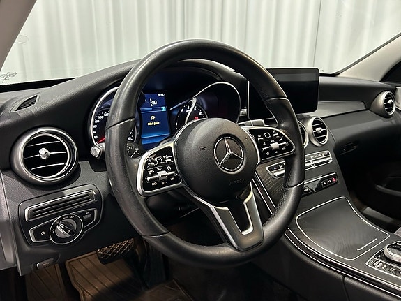Mercedes-Benz C300 10 of 15