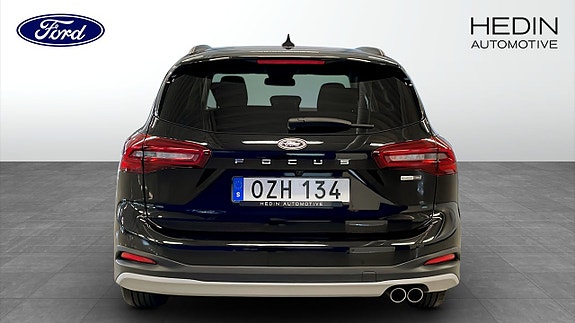 Ford Focus 7 of 12