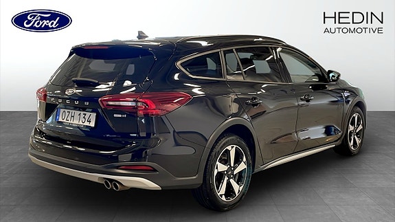 Ford Focus 2 of 5
