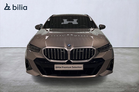 BMW 530e 5 of 18