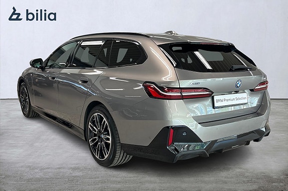 BMW 530e 2 of 18