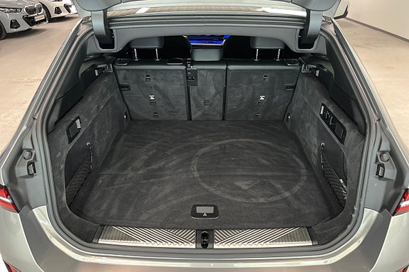 BMW 530e 10 of 18