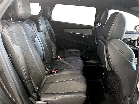 Peugeot 5008 17 of 25