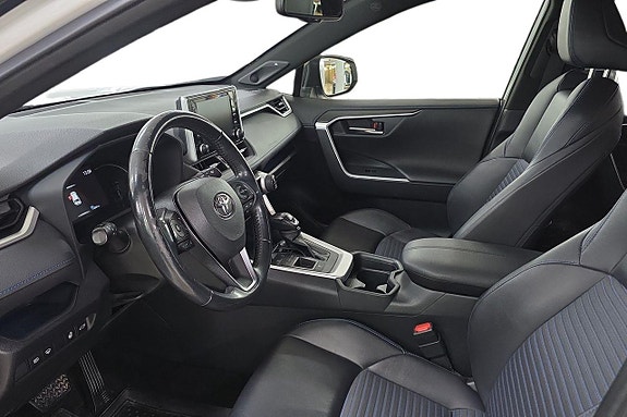 Toyota RAV4 12 of 20
