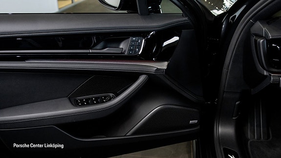 Porsche Panamera 4 21 of 25