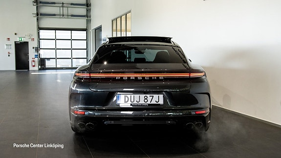 Porsche Panamera 4 6 of 25