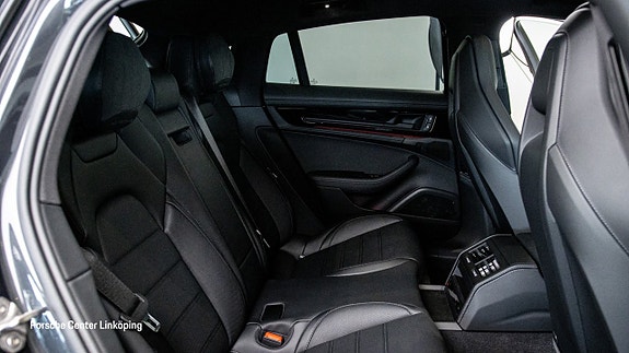Porsche Panamera 4 22 of 25