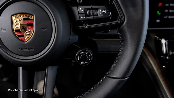 Porsche Panamera 4 18 of 25