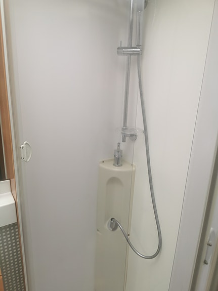 Hymer B614 4 of 5