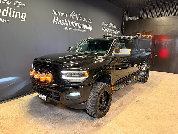 Dodge RAM 2500 2 of 21