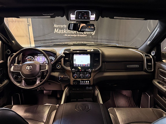 Dodge RAM 2500 10 of 21