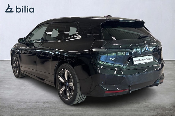 BMW iX 2 of 18