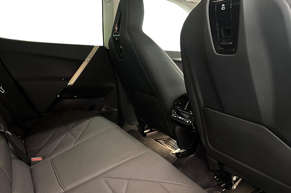 BMW iX 7 of 18